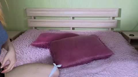 Mia online show from 19, 10, 2025