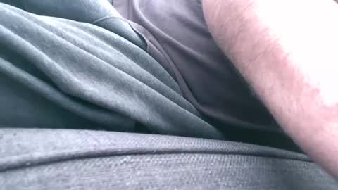 Snapshot of mucker13 chatting on 4, 10, 2025 mucker13 online show from 4, 10, 2025