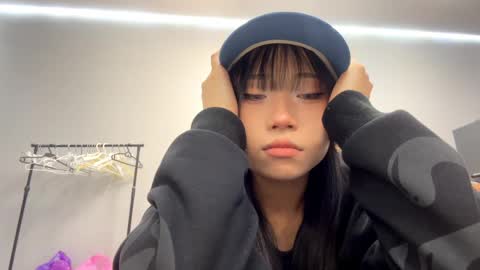 Mia online show from 4, 5, 2026