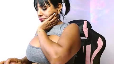 yuli online show from 11, 11, 2025