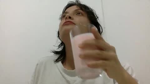 Snapshot of munchi_ chatting on 14, 1, 2025 online show from 14, 1, 2025