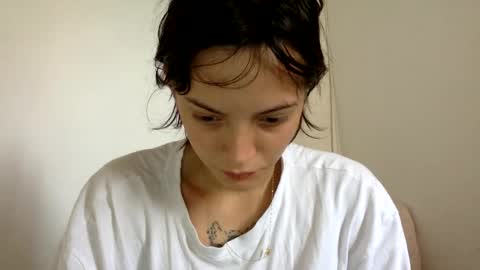 Snapshot of munchi_ chatting on 22, 1, 2025 online show from 22, 1, 2025