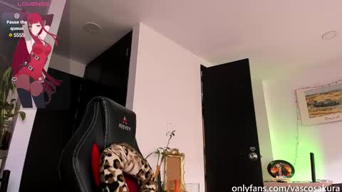 Snapshot of murielkarmesi chatting on 6, 2, 2025 murielkarmesi online show from 6, 2, 2025