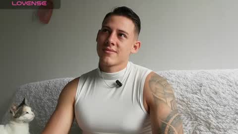 muscle_king_cum online show from 24, 7, 2026