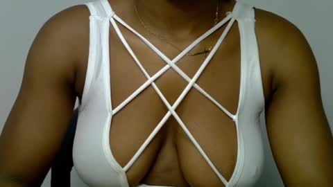 Snapshot of muscle_queen0 chatting on 22, 3, 2026 muscle_queen0 online show from 22, 3, 2026