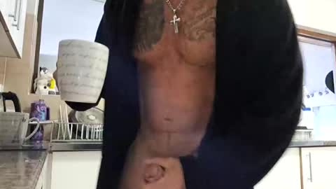 muscledaddy69s online show from 17, 5, 2026