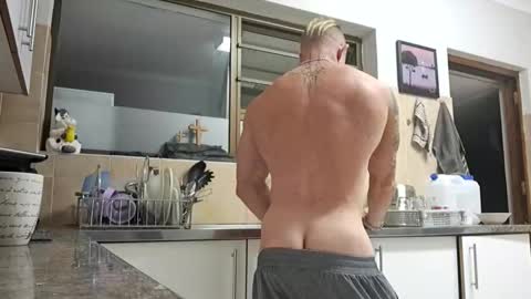 muscledaddy69s online show from 27, 5, 2026