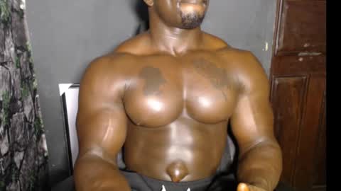 musclegod23 online show from 22, 1, 2025