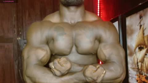 musclegod23 online show from 11, 5, 2026