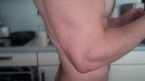 musclehair3 online show from 26, 6, 2026