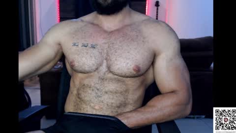 Snapshot of muscleweed420 chatting on 8, 2, 2025 Ragnar online show from 8, 2, 2025