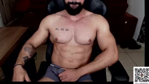 Snapshot of muscleweed420 chatting on 8, 10, 2025 Ragnar online show from 8, 10, 2025