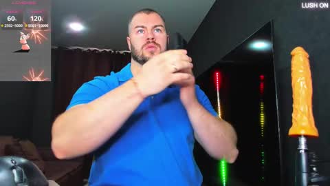 Snapshot of muscularjohnforu chatting on 8, 3, 2025 click icon for peach online show from 8, 3, 2025