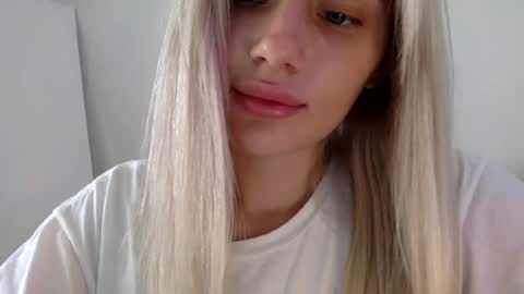 Snapshot of musescorner chatting on 23, 6, 2026 musescorner online show from 23, 6, 2026