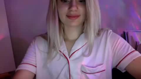 Snapshot of musescorner chatting on 12, 7, 2026 musescorner online show from 12, 7, 2026