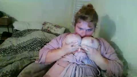 mushymummy000 online show from 15, 10, 2025