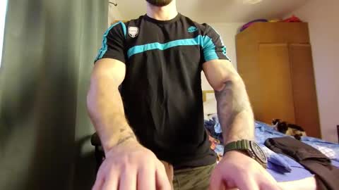 Snapshot of muslejoker chatting on 6, 10, 2025 musle joker online show from 6, 10, 2025