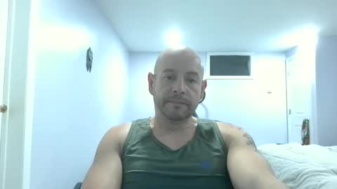 Snapshot of mworlton9 chatting on 20, 12, 2025 Maximus online show from 20, 12, 2025