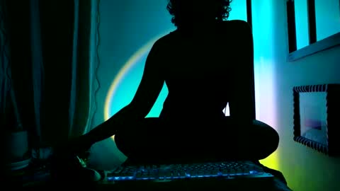 Snapshot of mx_anouk_divine chatting on 11, 10, 2025 Mx. Anouk Divine online show from 11, 10, 2025