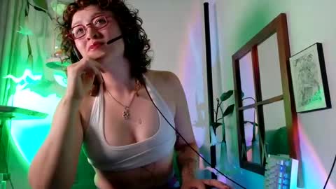 Snapshot of mx_anouk_divine chatting on 15, 5, 2026 Mx. Anouk Divine online show from 15, 5, 2026