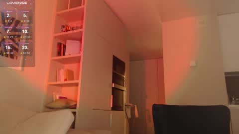 Hannah  welcome  online show from 19, 2, 2025