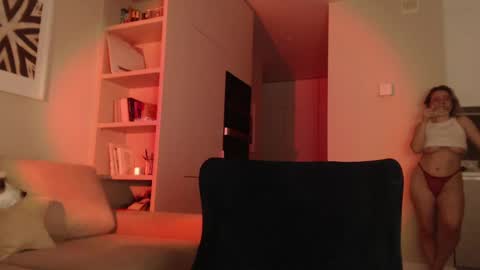 Hannah  welcome  online show from 12, 3, 2025