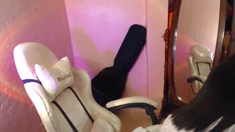 Snapshot of my_love_andi chatting on 4, 10, 2025 Its me Andi online show from 4, 10, 2025