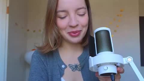 Snapshot of my_mia_ chatting on 28, 11, 2025 MIA I will be here Monday Wednesday Thursday Saturday online show from 28, 11, 2025