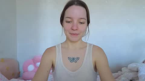 Snapshot of my_mia_ chatting on 19, 12, 2025 MIA I will be here Monday Wednesday Thursday Saturday online show from 19, 12, 2025