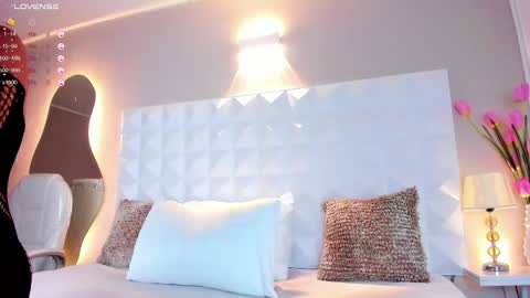 Mariana Evans online show from 6, 3, 2025