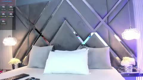 Mariana Evans online show from 25, 9, 2025