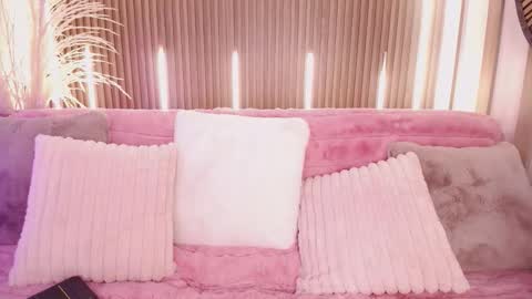 Myla  online show from 27, 9, 2025