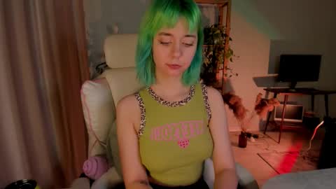 MylaFlores online show from 12, 10, 2025