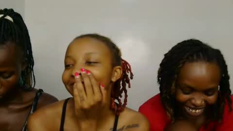 Snapshot of myline_ chatting on 28, 7, 2026 myline_ online show from 28, 7, 2026