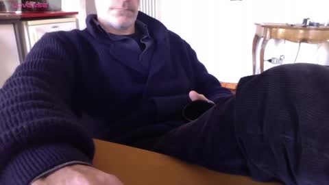 Bi sexy guy lovense hush is on private is open or password show tip if you like. online show from 11, 3, 2025