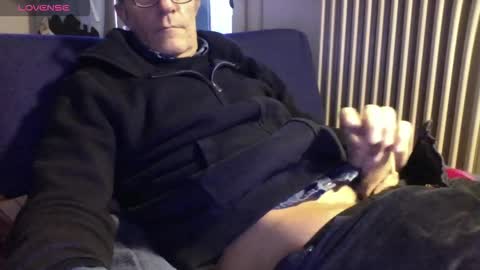 Bi sexy guy lovense hush is on private is open or password show tip if you like. online show from 3, 2, 2026