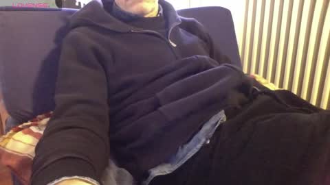 Bi sexy guy lovense hush is on private is open or password show tip if you like. online show from 7, 2, 2026