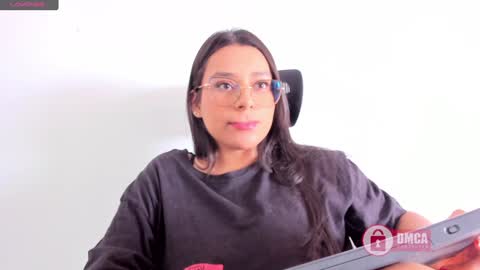 Bella online show from 22, 1, 2025