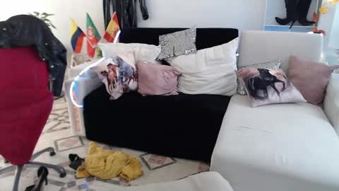 Myrna Sessions online show from 2, 2, 2025