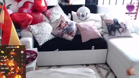 Myrna Sessions online show from 17, 2, 2025