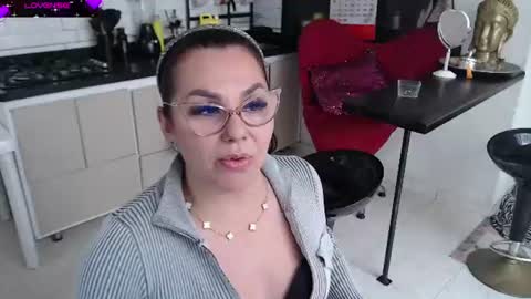 Myrna Sessions online show from 26, 6, 2026