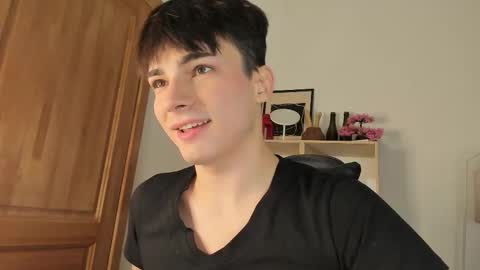 Snapshot of mystic_evan chatting on 17, 12, 2025 Evan Brown online show from 17, 12, 2025