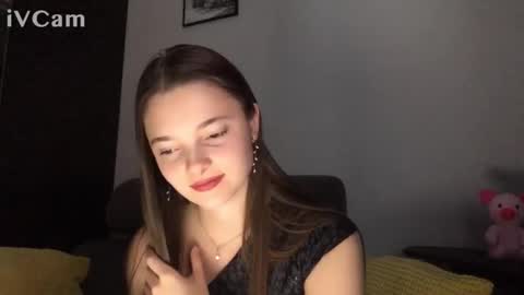 Snapshot of mysticrose_ chatting on 22, 10, 2025 Leya online show from 22, 10, 2025