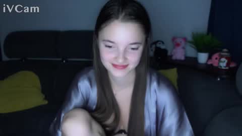 Snapshot of mysticrose_ chatting on 1, 11, 2025 Leya online show from 1, 11, 2025