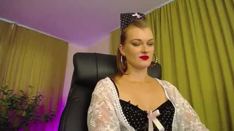 mysticvenus_ online show from 10, 10, 2025