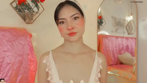 naamah_b online show from 13, 1, 2026