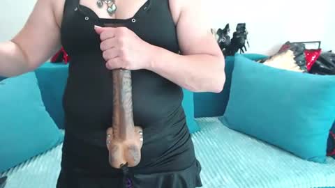 Snapshot of nadiafemdom chatting on 3, 8, 2026 NadiaFemDom online show from 3, 8, 2026