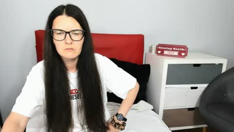 nadiatrue online show from 19, 6, 2026