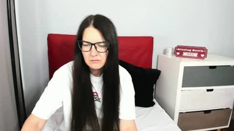 nadiatrue online show from 8, 7, 2026