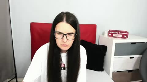 nadiatrue online show from 9, 7, 2026